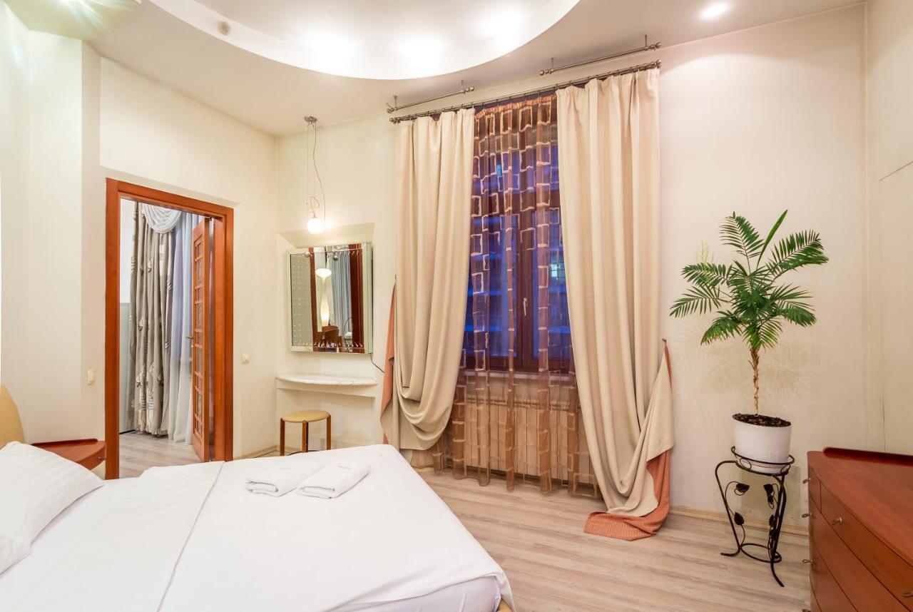 Central Apartments On Khreschatyk เคียฟ ภายนอก รูปภาพ