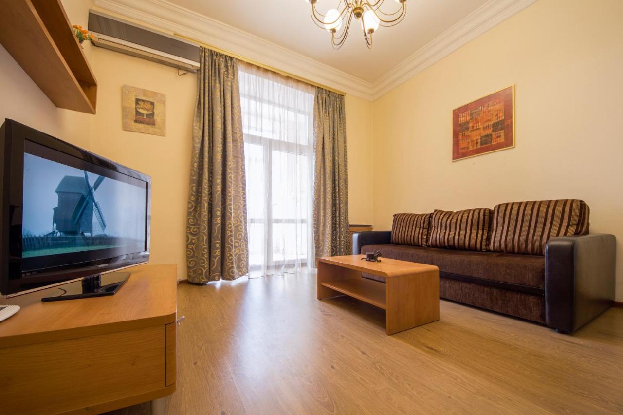 Central Apartments On Khreschatyk เคียฟ ภายนอก รูปภาพ