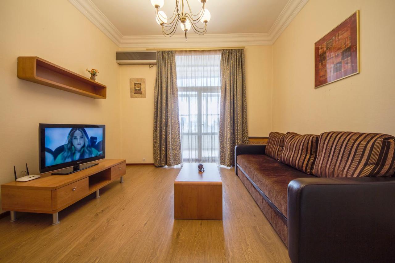 Central Apartments On Khreschatyk เคียฟ ภายนอก รูปภาพ