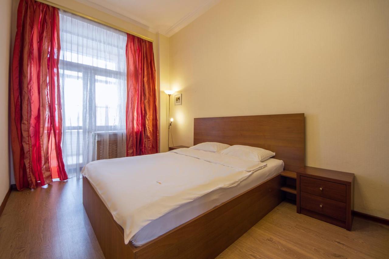 Central Apartments On Khreschatyk เคียฟ ภายนอก รูปภาพ
